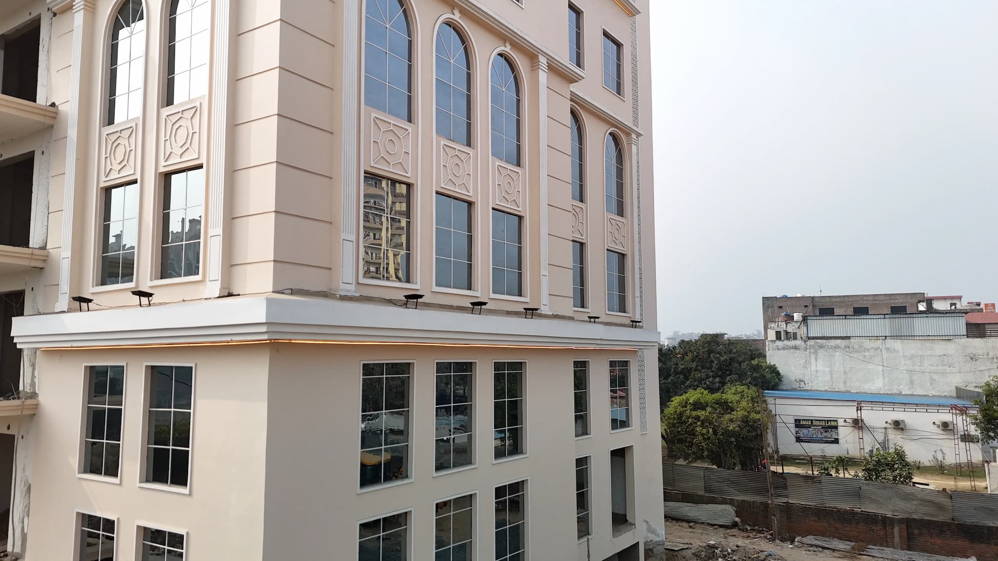 Gallery img